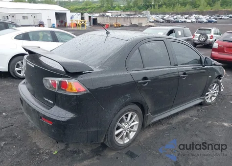 2016 Mitsubishi Lancer Es z USA, uszkodzony, nr VIN JA32V2FW2GU004974